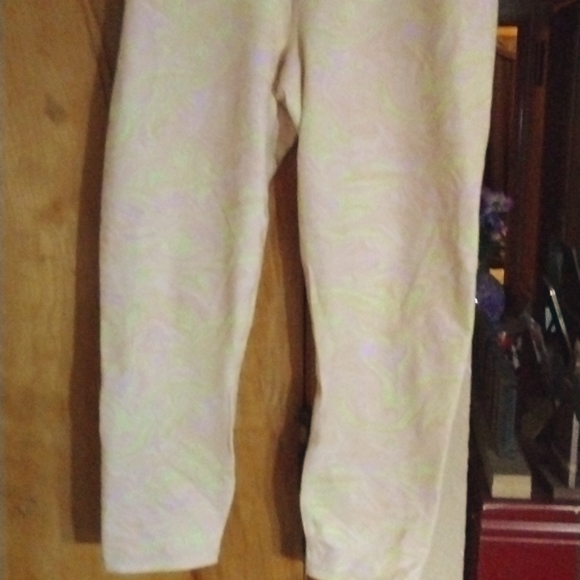 Capri Workout - Picture 2 of 4